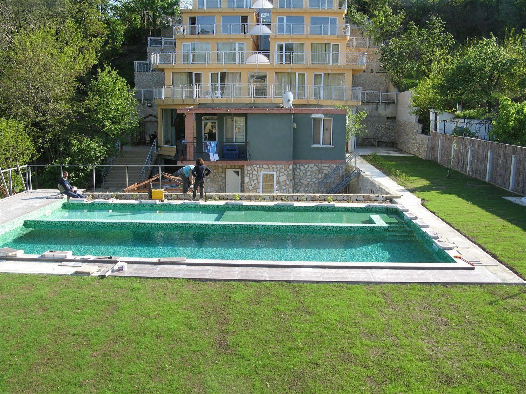 Villa Eden غولدن ساندز المظهر الخارجي الصورة